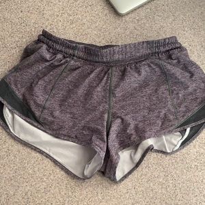 Lululemon hotty hot short 2.5”